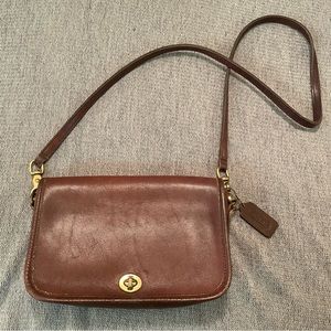 Vintage Coach Pocket Purse Brown Leather & Suede Interior In Great Vintage Shape